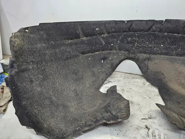 Right Front Wheel Arch Audi Q7 4L 4L0809962C image 2