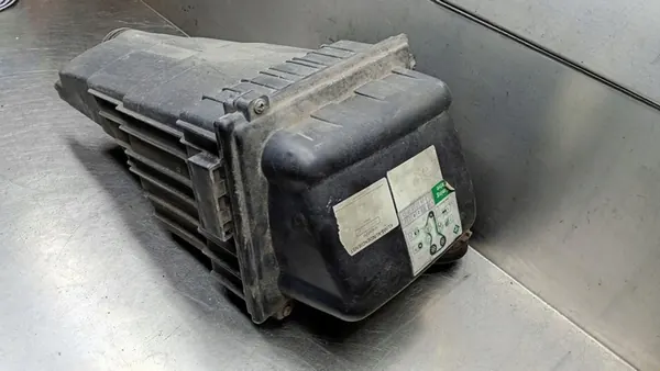 Ilmansuodattimen Kotelo Peugeot 206 1.4B 02R 9634107180 image 4