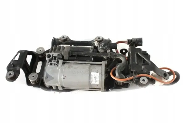 Audi A8 Fjädringskompressor OEM 4H0616005C Begagnad image 2