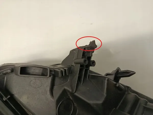 Vasen Etuvalaisin Renault Megane IV 260602792R image 10