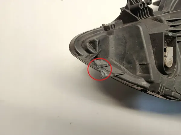 Vasen Etuvalaisin Renault Megane IV 260602792R image 8