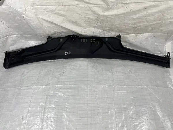 OEM 2138308703 Cache Pare-brise Mercedes W213 image 2