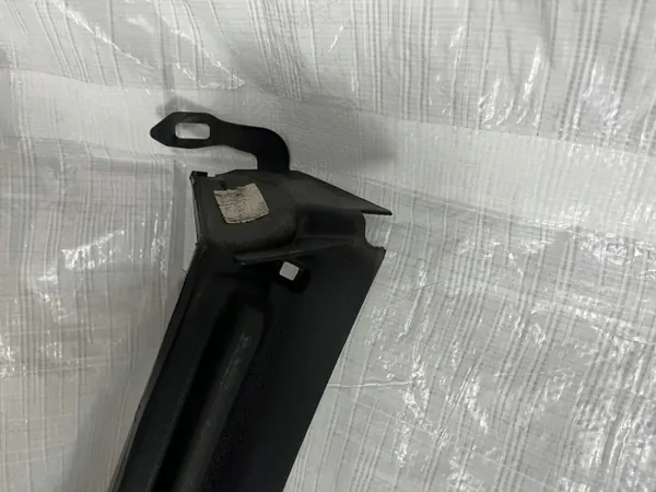 OEM 2138308703 Cache Pare-brise Mercedes W213 image 3