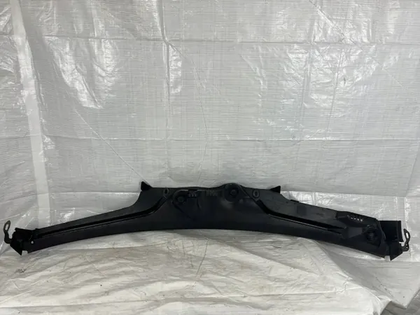 OEM 2138308703 Cache Pare-brise Mercedes W213 image 9