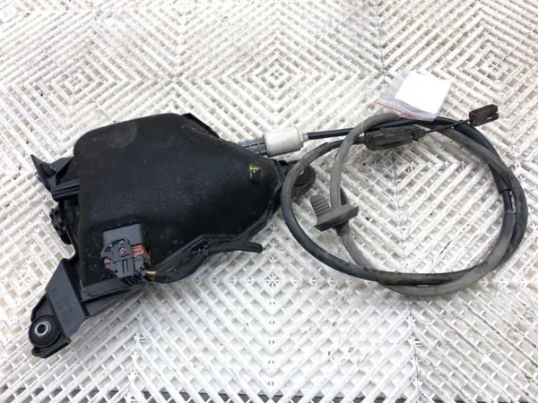 Sähköinen käsimäntäjarru OEM 9659810180 Citroen C4 Picasso image 2