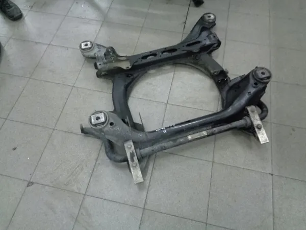 Porsche Cayenne 2017 Framhjälpram OEM 7L0499314C image 2