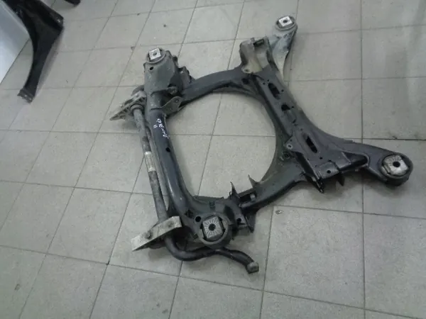 Porsche Cayenne 2017 Framhjälpram OEM 7L0499314C image 3