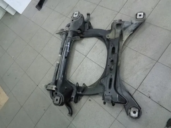 Porsche Cayenne 2017 Framhjälpram OEM 7L0499314C image 4