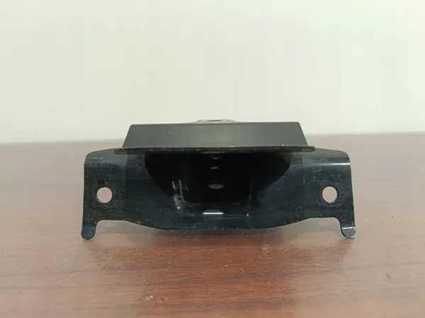 Subaru Forester voorste gordelbeugel OEM FBZ26231 image 6