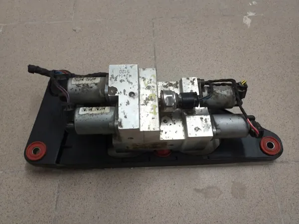 BMW Kleppenblok Pomp Adaptief OEM 6794578 image 8