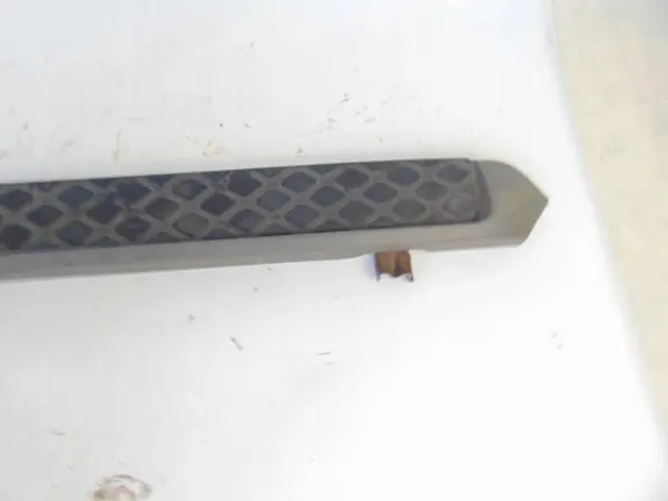 OEM 377781 Estribo direito Nissan Pathfinder R51 image 3