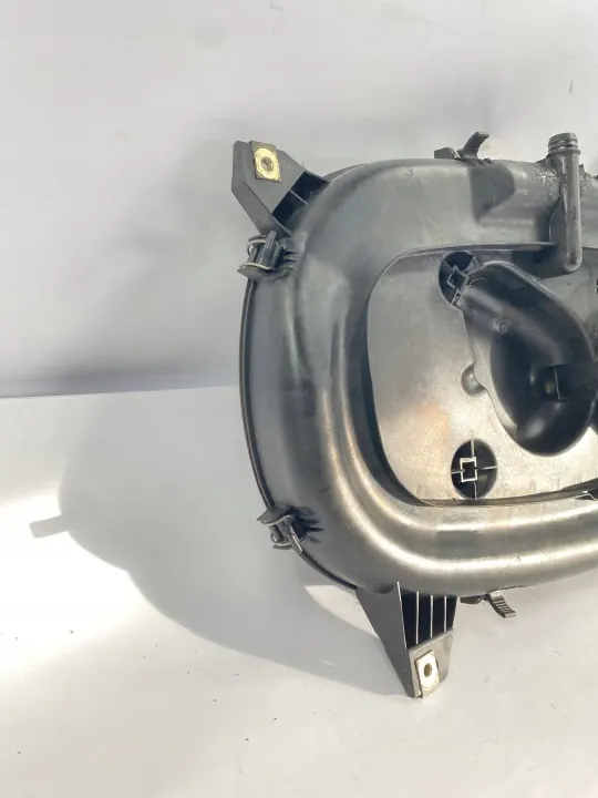 Luftfilterhus OEM 0150948802 för Mercedes W124/W201 image 10