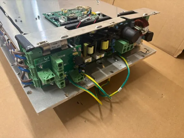 Station de charge WBG3 3PN IES 65A pour voitures électriques image 4
