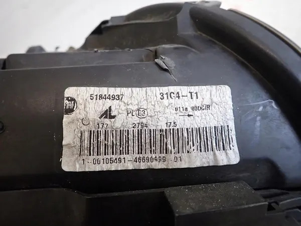 FARO ESQUERDO FIAT 500 XENON 51844937 image 7