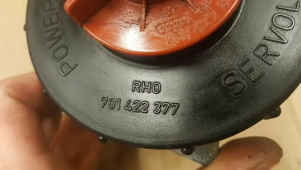 Volkswagen Golf I 1975 Stuurbekrachtigingsvloeistofreservoir OEM 431422373B image 6