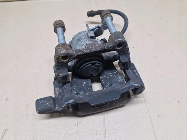 Skoda Octavia Mk2 II (1Z) 2.0 FSI Linker Hinterer Bremszylinder 1K0615423C image 6