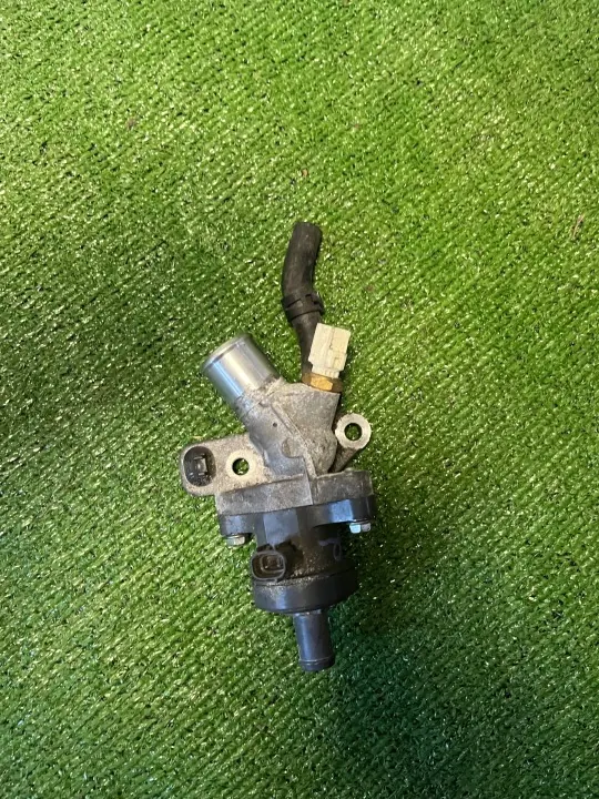 Toyota Wasserpumpe OEM 251086 - Gebrauchter Zustand image 2