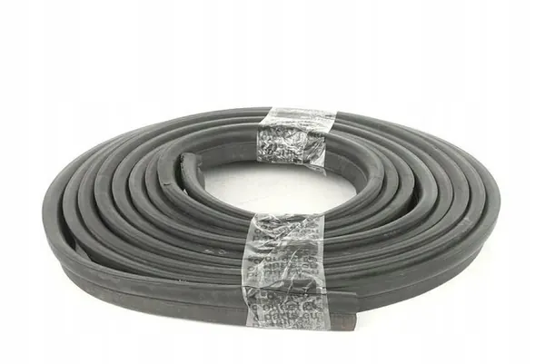 Iveco Door Seal 504085327 image 10