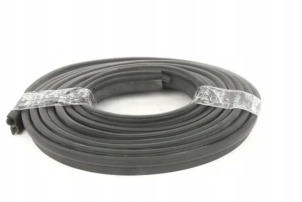 Iveco Door Seal 504085327 image 2