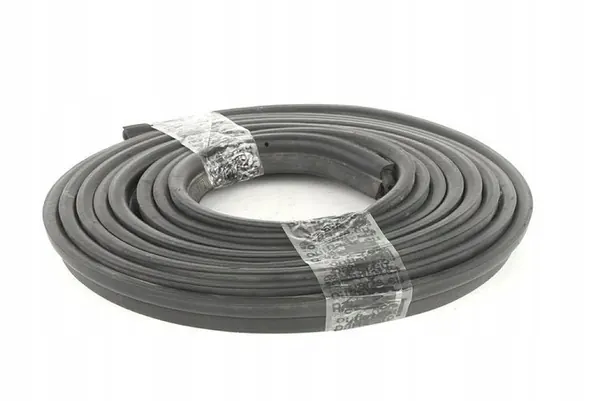 Iveco Door Seal 504085327 image 4