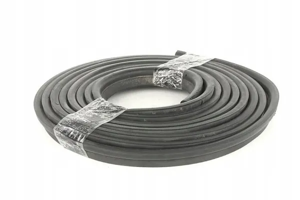 Iveco Door Seal 504085327 image 5