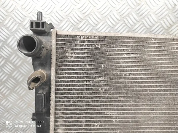 Radiador de motor DENSO 51812209 51938013 image 4