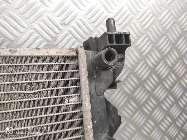 Radiador de motor DENSO 51812209 51938013 image 6