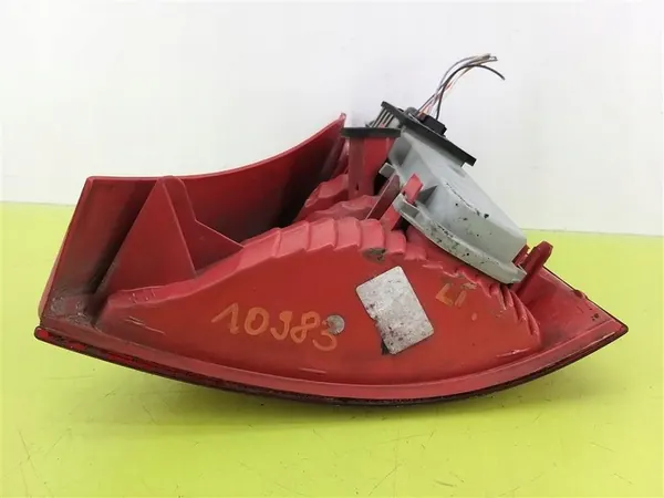 Lámpara trasera izquierda Renault Clio II 2001-2012 LIFT OEM 8200071414 image 3