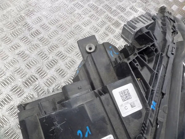 MERCEDES W205 FULL LED ILS LINKER LAMP image 7