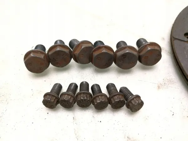 Conjunto de embreagem Volkswagen Golf V 2005 036141026B image 2