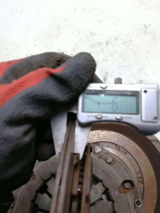 Conjunto de embreagem Volkswagen Golf V 2005 036141026B image 9