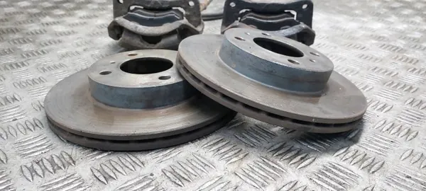 Bromssats Framaxel OEM ZACISK PRZÓD CARISMA 1.8 GDI image 4