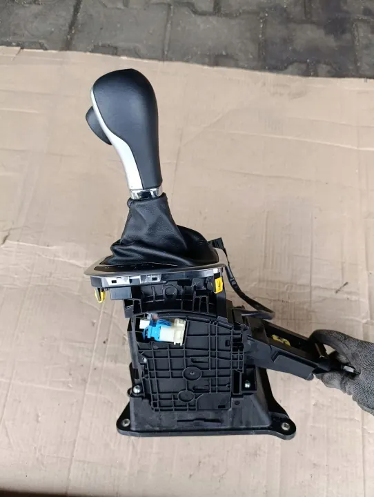 Selector de cambios Jeep Renegade 4Xe OEM 07356706410 image 5