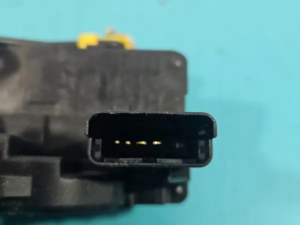 Linke Vorderriegel Hyundai i20 I 08-14 4PIN image 8