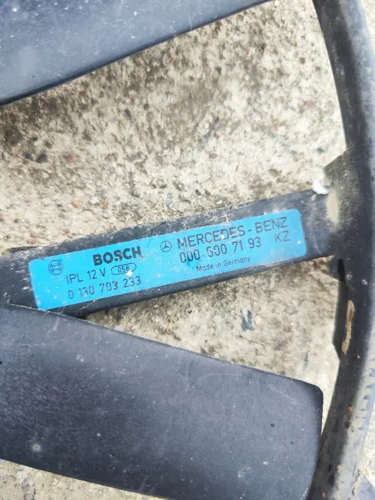 Mercedes W124 Ilmastointijäähdyttimen Tuuletin image 2