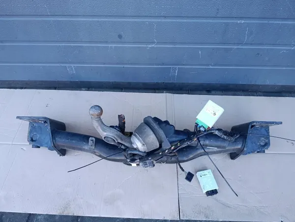 BMW X5 E70 Anhängerkupplungsmodul OEM - Gebraucht image 2