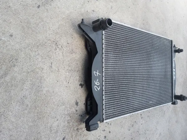 Audi A4 B7 Vattensradiator 3.0 TDI OEM 8E0121251AG image 2