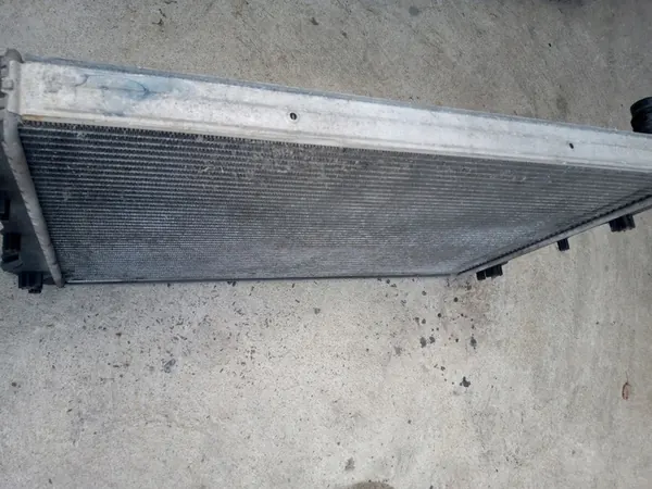 Audi A4 B7 Vattensradiator 3.0 TDI OEM 8E0121251AG image 4