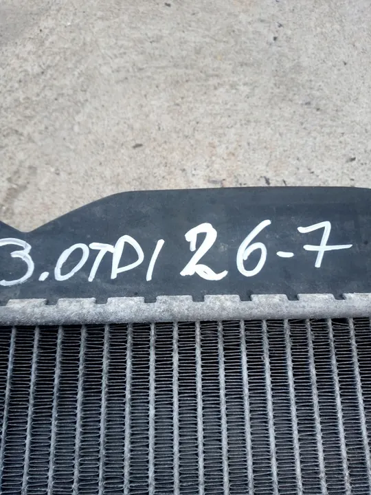 Audi A4 B7 Vattensradiator 3.0 TDI OEM 8E0121251AG image 9