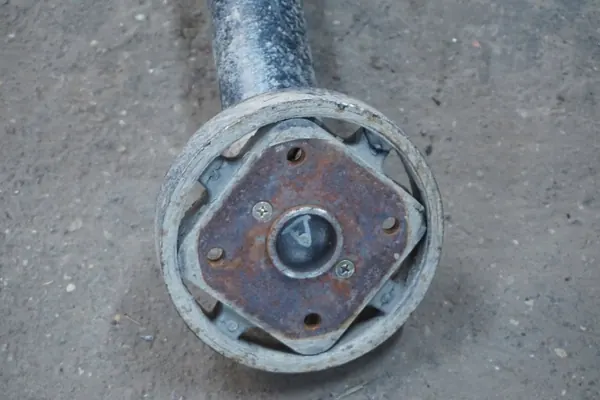 MAZDA B2500 Achter cardanas OEM - Gebruikt image 8