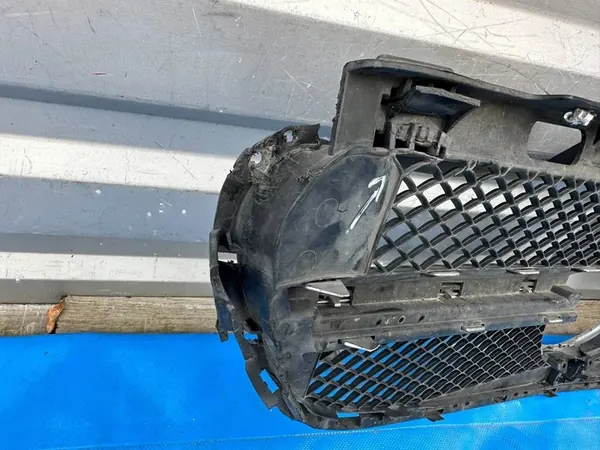 MERCEDES W212 Grill Front 63 AMG image 6