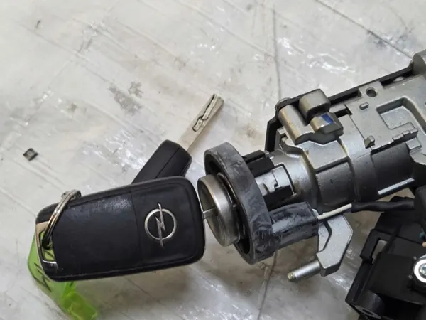 Interruptor de encendido OEM 13496326 para Opel Adam image 10