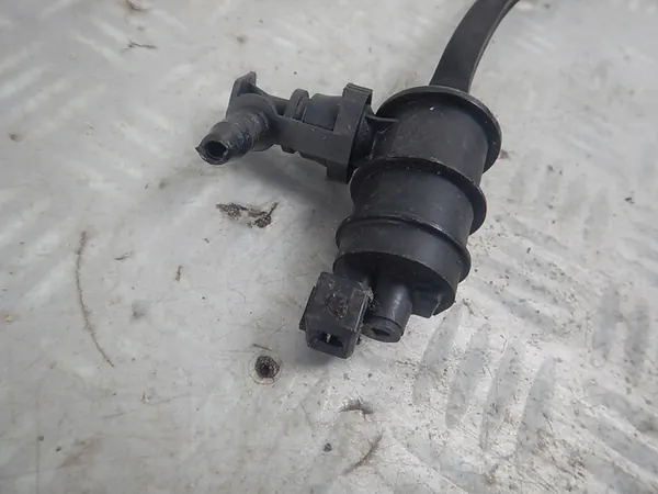 Válvula de vácuo Volvo V70 II OE 9473212 image 2