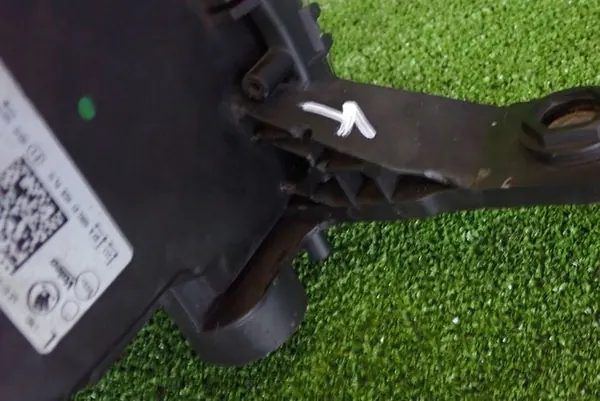 SKODA RAPID 12- Farol Esquerdo OEM 5JB941016B image 5