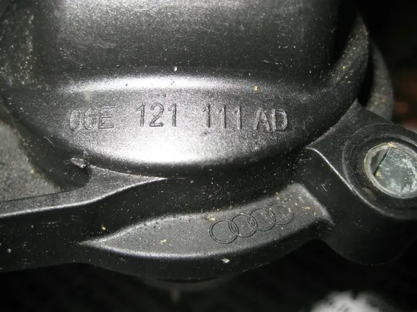 Carcasa de termostato Audi Q7 3.0 TFSI quattro 06E121111AD image 5