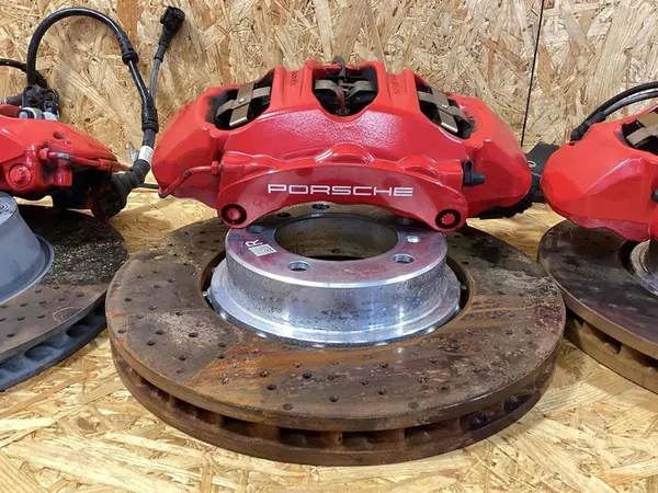 Brembo-jarrulevy- ja -palasarja Porsche 911 991:lle image 4