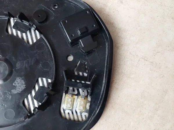 Insert miroir gauche OEM 2159-3019-1 avec assistant image 7