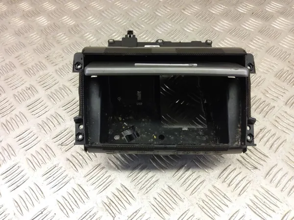 Hyundai Aschenbecher OEM 84680K4003 - Gebraucht image 9