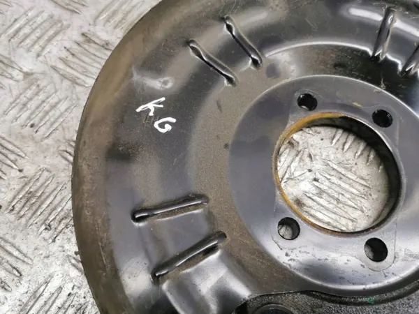 OEM 58390Q0400 Escudo freio traseiro esquerdo Hyundai i20 image 3