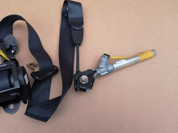 Mitsubishi ASX Gurtstraffer OEM-Satz - Gebraucht image 3